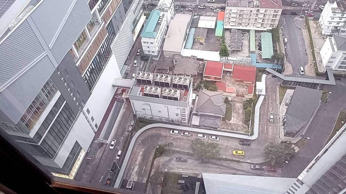 ให้เช่าคอนโดบางซื่อ วงศ์สว่าง เตาปูน : ใกล้รถไฟฟ้า MRT บางโพประมาณ 350 ม. และจุดอินเตอร์เช้นจ์สถานีเตาปูนระหว่างสายสีน้ำเงิน และสายสีม่วง ประมาณ 600 ม.