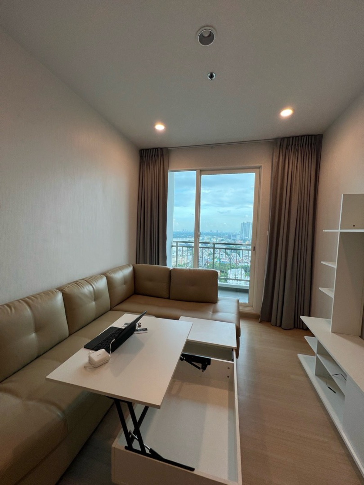 ให้เช่าคอนโดสาทร นราธิวาส : ศุภาลัย ไลท์ รัชดาฯ-นราธิวาส-สาทร