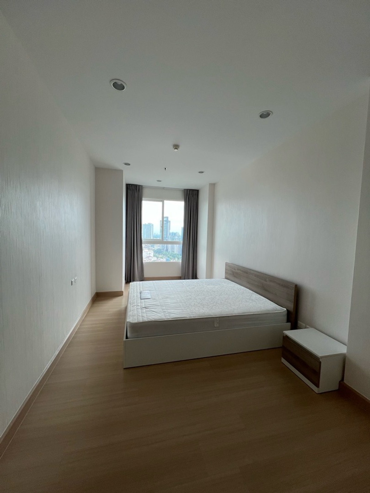 ให้เช่าคอนโดสาทร นราธิวาส : ศุภาลัย ไลท์ รัชดาฯ-นราธิวาส-สาทร