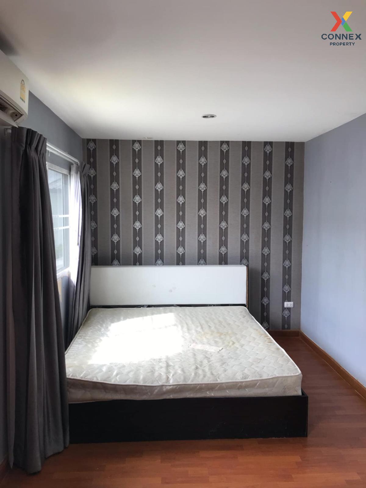 For SaleHousePathum Thani,Rangsit, Thammasat : For Sale Townhouse/Townhome  , Lalin Town Lio Lumlukka Klong 4 - 5 , Lat Sawai , Lam Luk Ka , Pathum Thani , CX-114187