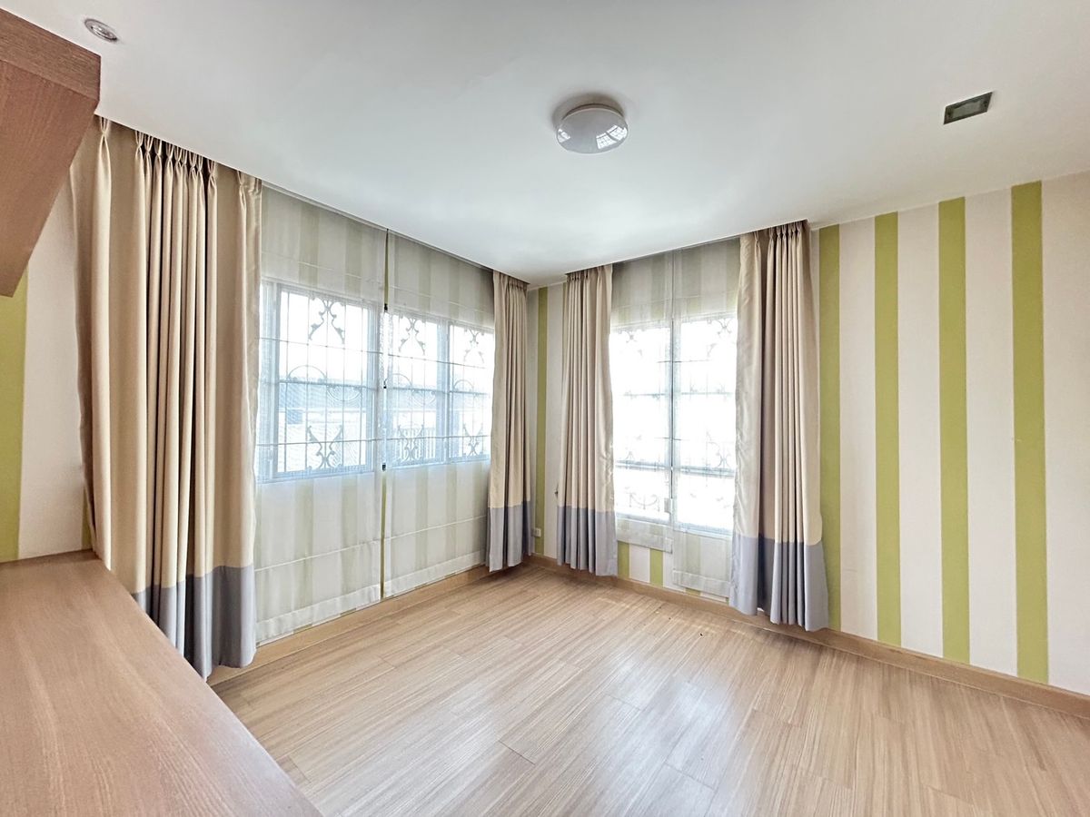 ขายทาวน์โฮมเอกชัย บางบอน : ขายทาวน์โฮมพร้อม คาเฟ่ทำ เดลิเวอรี่ พฤกษาวิลล์ 68 พระราม 2 – ท่าพระ (หลังมุม) 093 296 2878 ที่จอดรถ 3-4 คัน