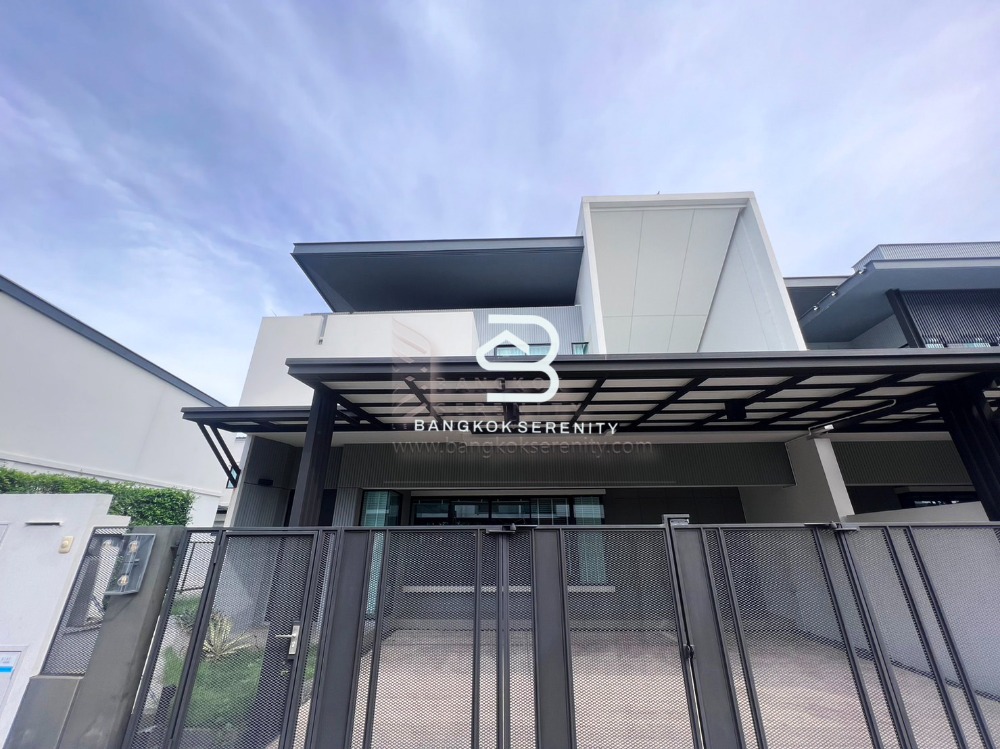 For RentTownhomeBangna, Bearing, Lasalle : Townhouse for rent at Vive Bangna near Mega Bangna