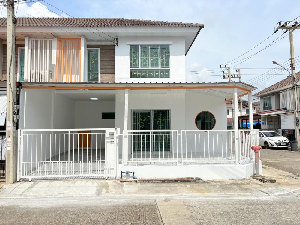 For SaleTownhomePathum Thani,Rangsit, Thammasat : Urgent sale!! Pruksa Ville 41/1 Bangkadi-Tiwanon 2-storey townhouse, corner house, fully furnished