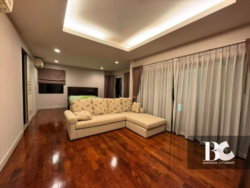 ขายบ้านพระราม 5 ราชพฤกษ์ บางกรวย : ขาย!! บ้านหรูจาก SC Asset Grand Bangkok Boulevar Ratchapruek-Rattanathibet 135.4 ตร.ว. 4 นอน 5 น้ำ 19 ลบ. Tell&Line : 0939256422