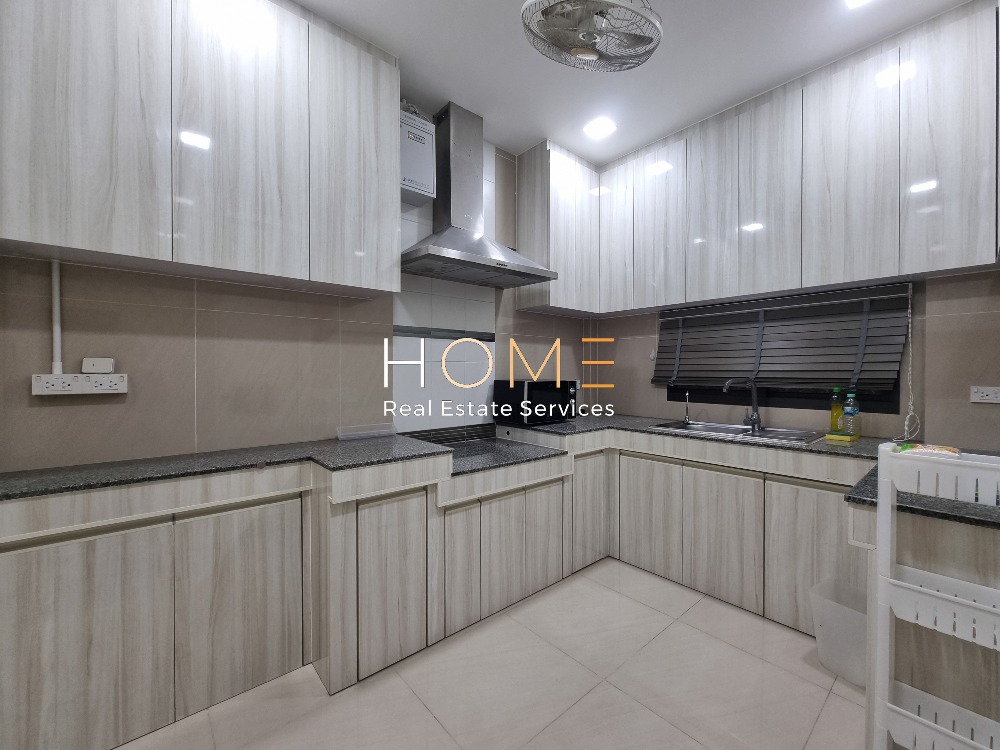 For SaleHousePattanakan, Srinakarin : Setthasiri Srinakarin - Rama 9 / 3 Bedrooms (SALE) BZD079