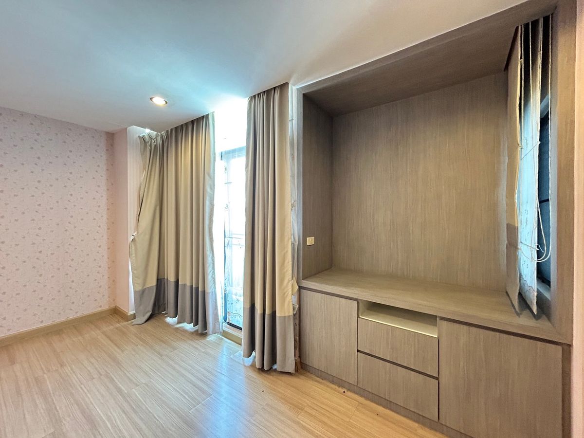 ขายทาวน์โฮมเอกชัย บางบอน : ขายทาวน์โฮมพร้อม คาเฟ่ทำ เดลิเวอรี่ พฤกษาวิลล์ 68 พระราม 2 – ท่าพระ (หลังมุม) 093 296 2878 ที่จอดรถ 3-4 คัน