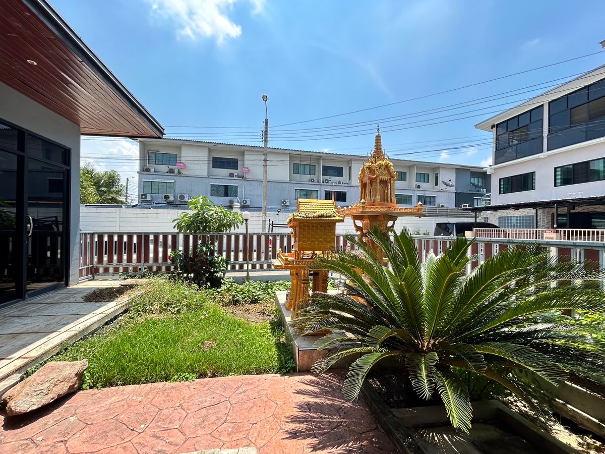 ขายทาวน์โฮมเอกชัย บางบอน : ขายทาวน์โฮมพร้อม คาเฟ่ทำ เดลิเวอรี่ พฤกษาวิลล์ 68 พระราม 2 – ท่าพระ (หลังมุม) 093 296 2878 ที่จอดรถ 3-4 คัน