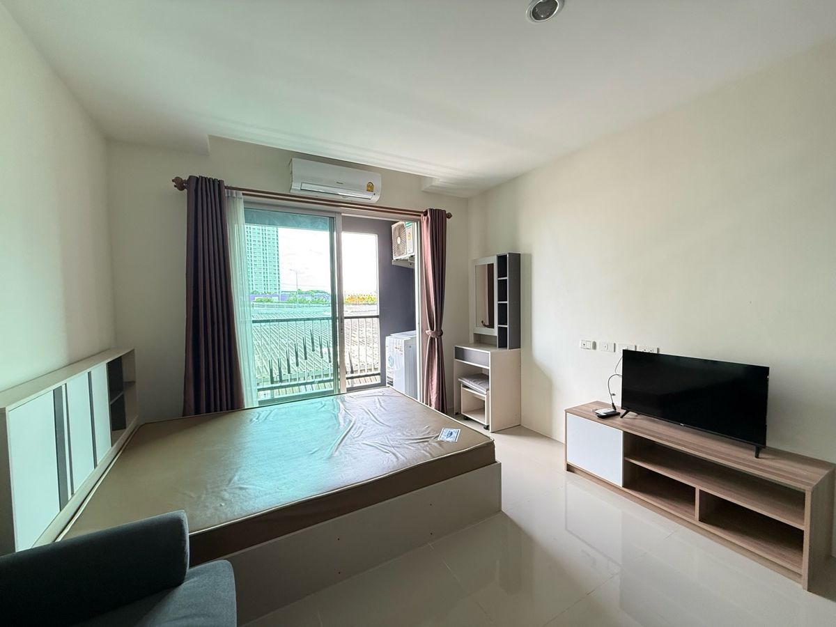 For RentCondoPattanakan, Srinakarin : Condo for rent Asgarn Place Srinakarin, the room on the 2nd floor, size 26.31 sqm, near Tesco Lotus Phatthanakan 10min walk to  BTS huamak