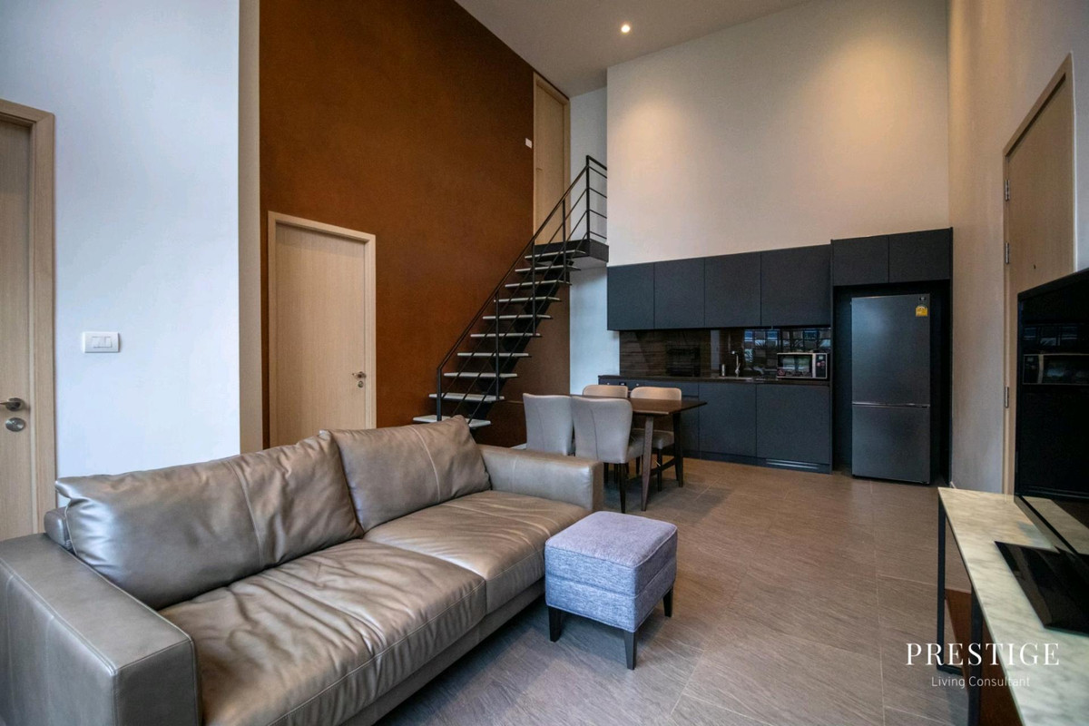 ให้เช่าคอนโดสีลม ศาลาแดง บางรัก : 📌For RENT เช่า | The Lofts Silom  2BR (71 sqm) Special unit with Private Garden 68,000 THB/month