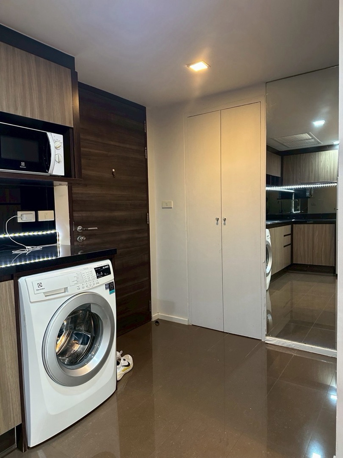 For RentCondoWitthayu, Chidlom, Langsuan, Ploenchit : For rent: Focus condo, Ploenchit, 1 bedroom, 2nd floor, 23,000 baht/month