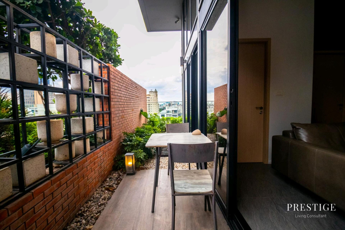 ให้เช่าคอนโดสีลม ศาลาแดง บางรัก : 📌For RENT เช่า | The Lofts Silom  2BR (71 sqm) Special unit with Private Garden 68,000 THB/month