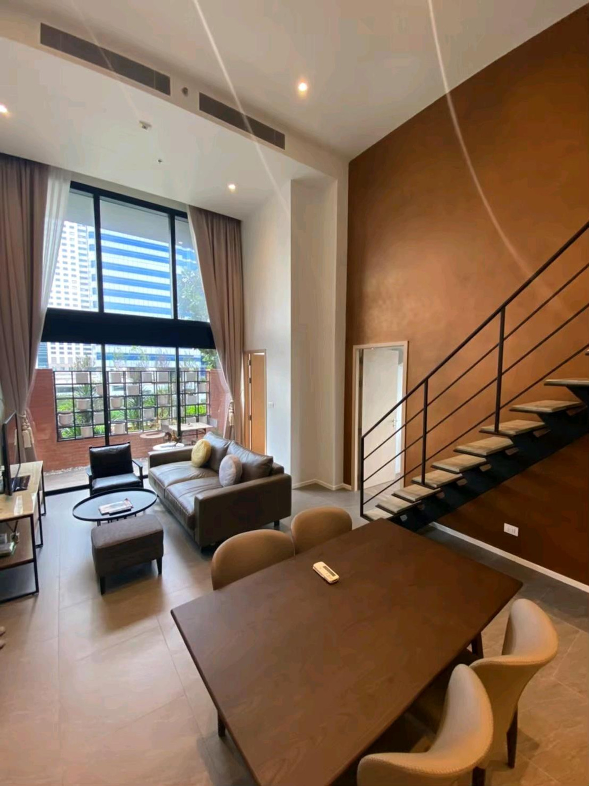 ให้เช่าคอนโดสีลม ศาลาแดง บางรัก : 📌For RENT เช่า | The Lofts Silom  2BR (71 sqm) Special unit with Private Garden 68,000 THB/month