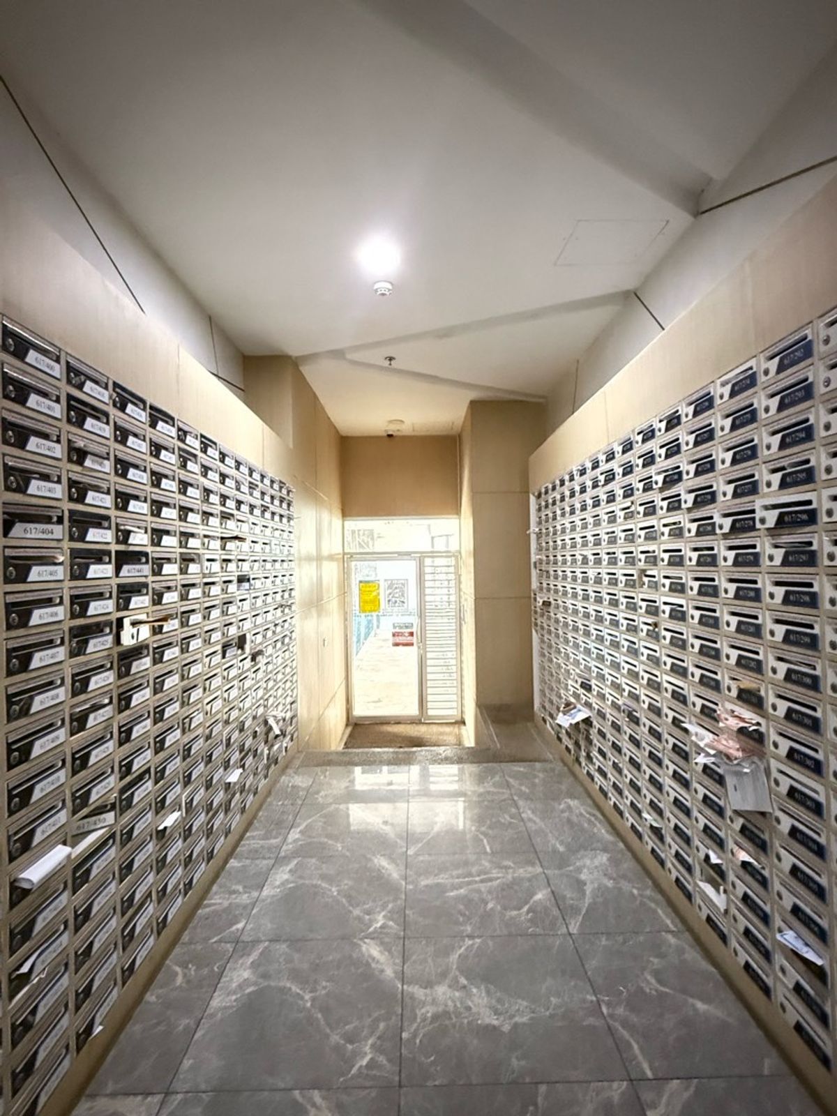 For RentCondoPattanakan, Srinakarin : Condo for rent Asgarn Place Srinakarin, the room on the 2nd floor, size 26.31 sqm, near Tesco Lotus Phatthanakan 10min walk to  BTS huamak