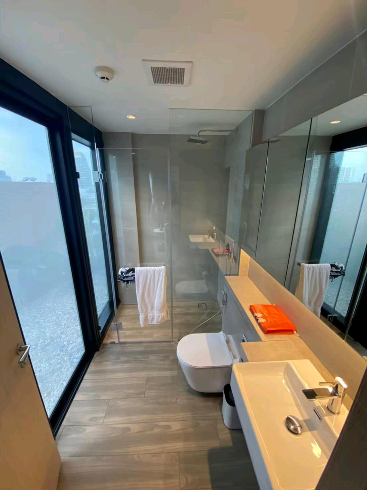 ให้เช่าคอนโดสีลม ศาลาแดง บางรัก : 📌For RENT เช่า | The Lofts Silom  2BR (71 sqm) Special unit with Private Garden 68,000 THB/month