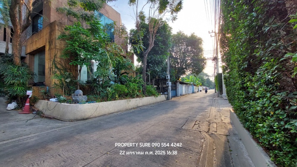 ให้เช่าสำนักงานอ่อนนุช อุดมสุข : SR2602-003 Building for rent ให้เช่า-ขาย อาคารสำนักงาน Stand alone 6 ชั้น พร้อมบ้านพักผู้บริหาร ถ.สุขุมวิทใกล้ BTS บางจาก