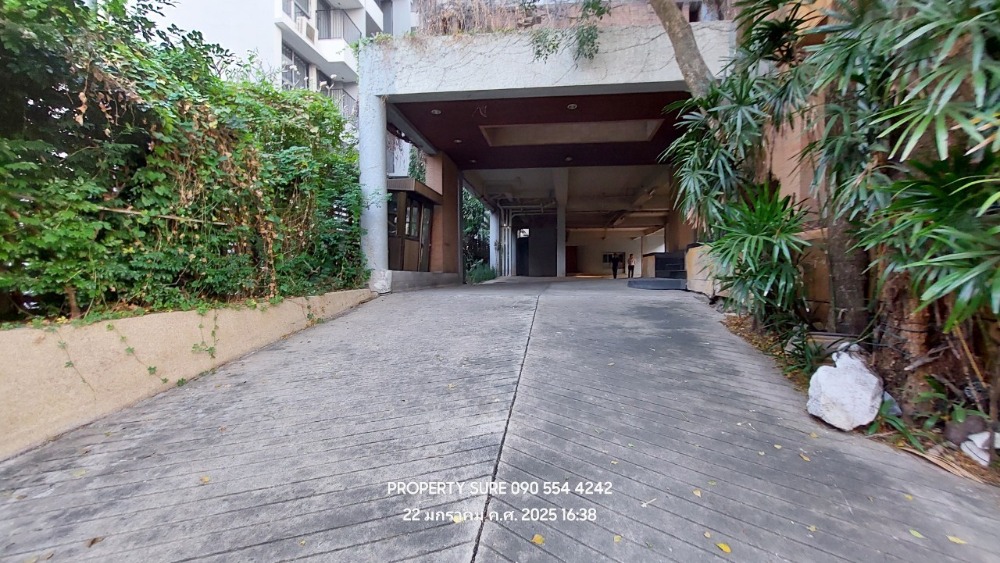 ให้เช่าสำนักงานอ่อนนุช อุดมสุข : SR2602-003 Building for rent ให้เช่า-ขาย อาคารสำนักงาน Stand alone 6 ชั้น พร้อมบ้านพักผู้บริหาร ถ.สุขุมวิทใกล้ BTS บางจาก