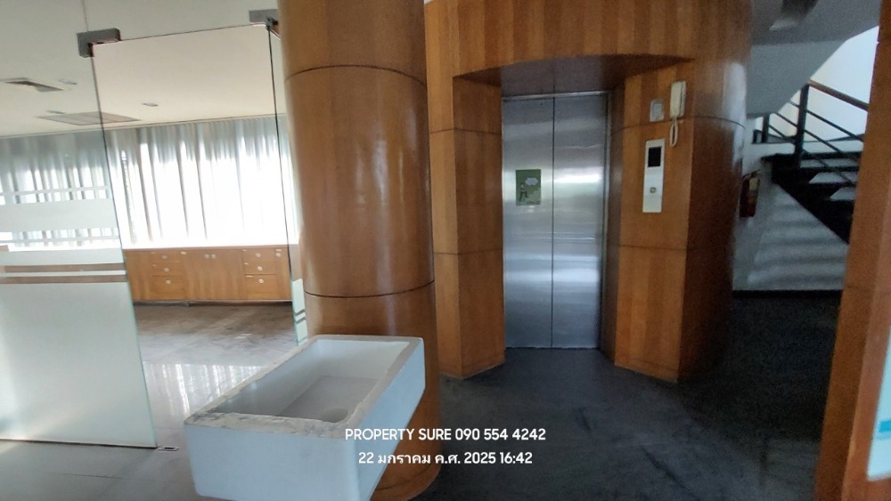 ให้เช่าสำนักงานอ่อนนุช อุดมสุข : SR2602-003 Building for rent ให้เช่า-ขาย อาคารสำนักงาน Stand alone 6 ชั้น พร้อมบ้านพักผู้บริหาร ถ.สุขุมวิทใกล้ BTS บางจาก