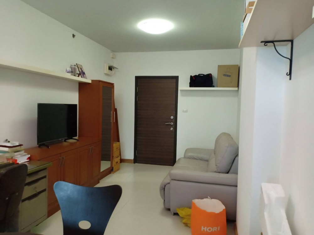 For SaleCondoKasetsart, Ratchayothin : Urgent sale! Not attached to tenants, high floor, beautiful view, not blocked, good price, Supalai Park Ratchayothin 1 Bedroom 1 Bathroom 49.5 Sq.m only 3.1 million baht