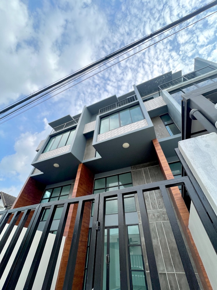 ขายทาวน์โฮมโชคชัย4 ลาดพร้าว71 : โฮมออฟฟิสใหม่ sivilai living 5ชั้น ลาดพร้าววังหิน โชคชัย 4 [ติดThe Jas วังหิน]