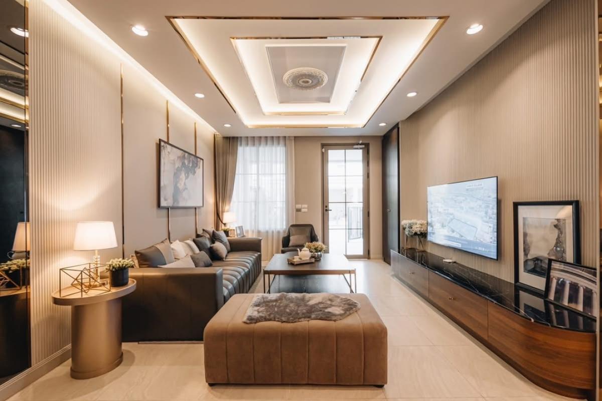 ขายทาวน์โฮมพระราม 3 สาธุประดิษฐ์ : 📢👇Townhouse หรู 4 ชั้น VERITZ สาธุประดิษฐ์ 34 ใกล้ โรงเรียน King’s College เซ็นทรัลฯ พระราม 3 เดินทางสะดวกหลายเส้นทาง ใกล้จุดขึ้นลงทางด่วน 750 ม. เชื่อมต่อ สีลม-สาทร (ภาพประกอบอ้างอิง)