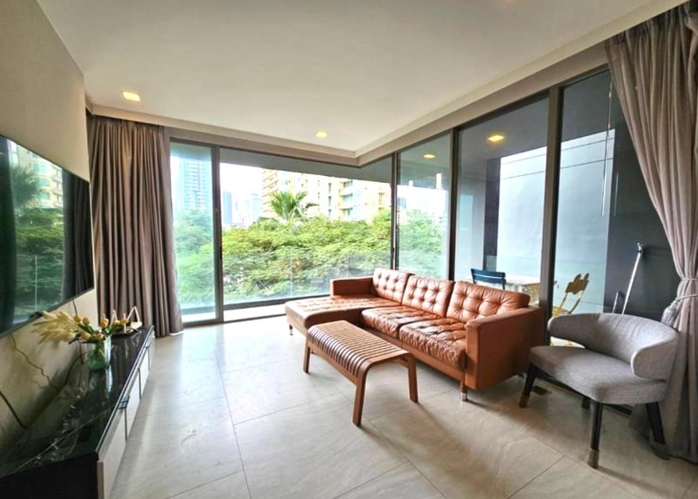 ขายคอนโดสุขุมวิท อโศก ทองหล่อ : ขายด่วนห้องสวย โซนสุขุมวิท 31 FYNN Luxury Condo ติด BTS Asoke 2 bedrooms/2 bathrooms/80 SQM with balcony Nice view