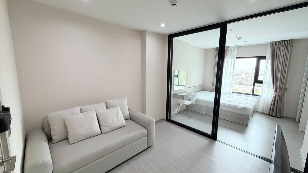 For RentCondoSamut Prakan,Samrong : Rent Aspire Erawan Prime. The big room is full. There are air conditioners in all rooms for free. Clear the air with complete furniture. The central part is full. Next to BTS Erawan / call 099-149-5164