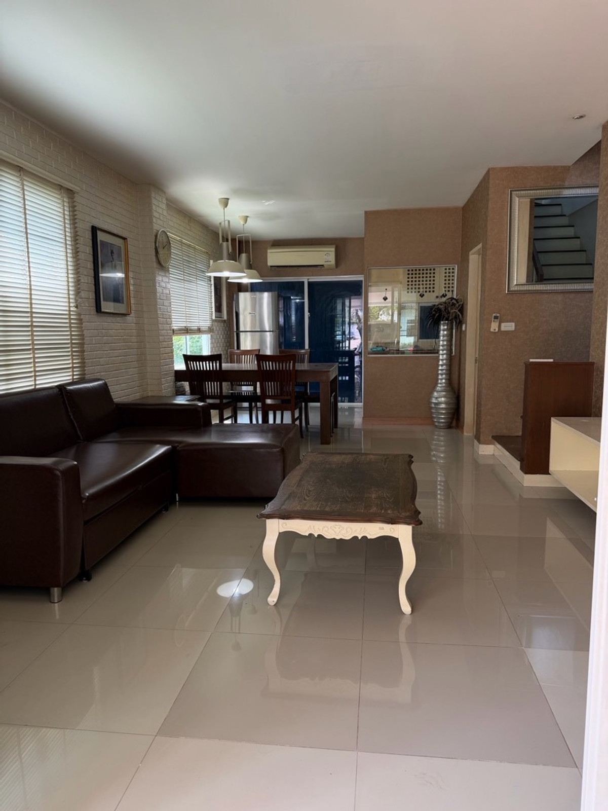 For RentTownhomePattanakan, Srinakarin : RH010625 Townhouse for rent, 3 floors, corner house, Town Avenue Rama 9, with furniture