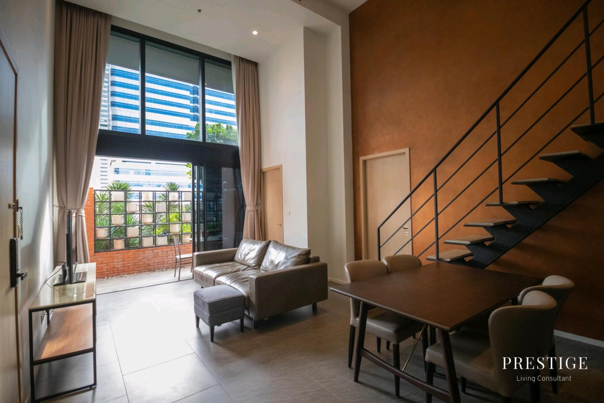 ให้เช่าคอนโดสีลม ศาลาแดง บางรัก : 📌For RENT เช่า | The Lofts Silom  2BR (71 sqm) Special unit with Private Garden 68,000 THB/month