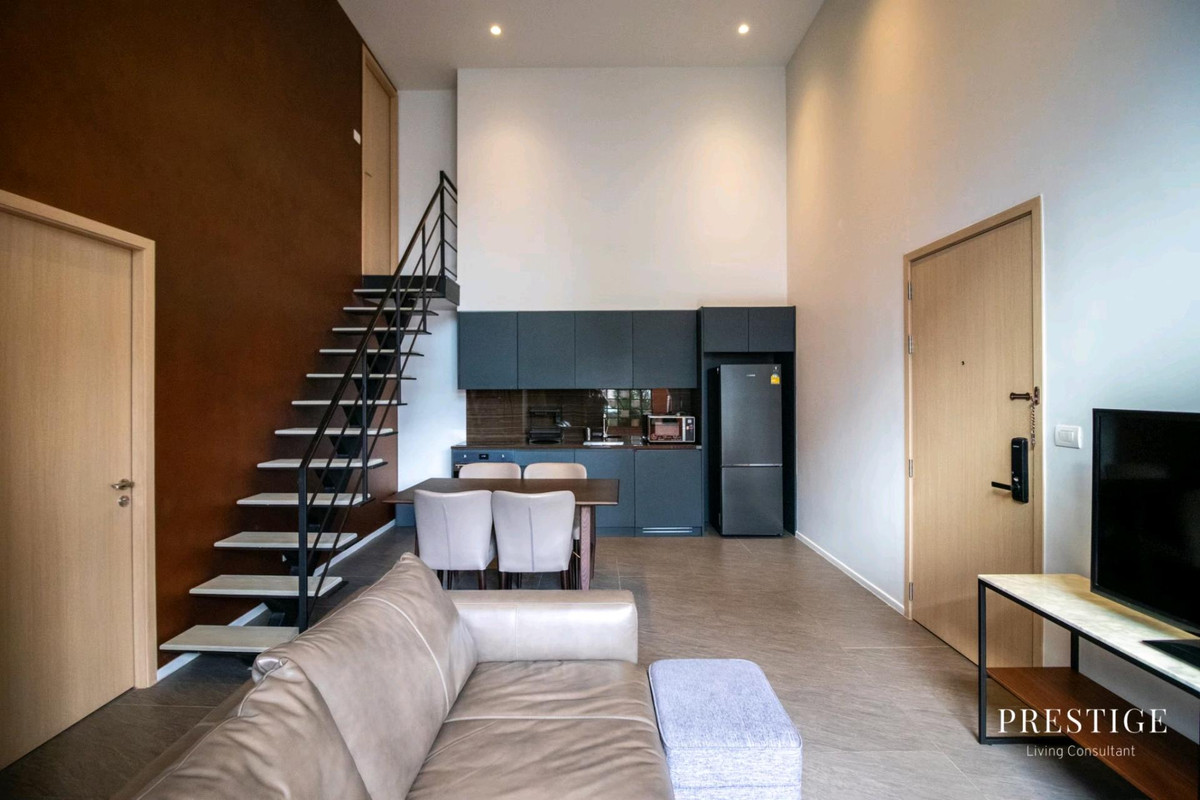 ให้เช่าคอนโดสีลม ศาลาแดง บางรัก : 📌For RENT เช่า | The Lofts Silom  2BR (71 sqm) Special unit with Private Garden 68,000 THB/month