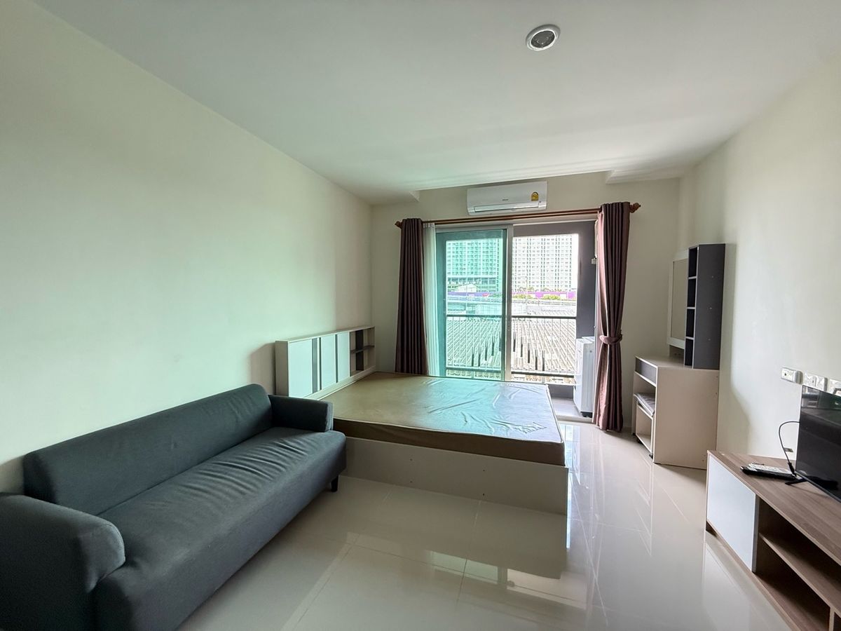 For RentCondoPattanakan, Srinakarin : Condo for rent Asgarn Place Srinakarin, the room on the 2nd floor, size 26.31 sqm, near Tesco Lotus Phatthanakan 10min walk to  BTS huamak