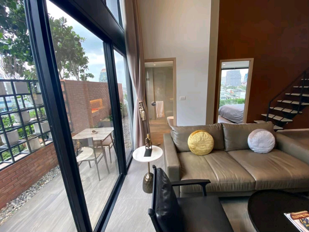 ให้เช่าคอนโดสีลม ศาลาแดง บางรัก : 📌For RENT เช่า | The Lofts Silom  2BR (71 sqm) Special unit with Private Garden 68,000 THB/month