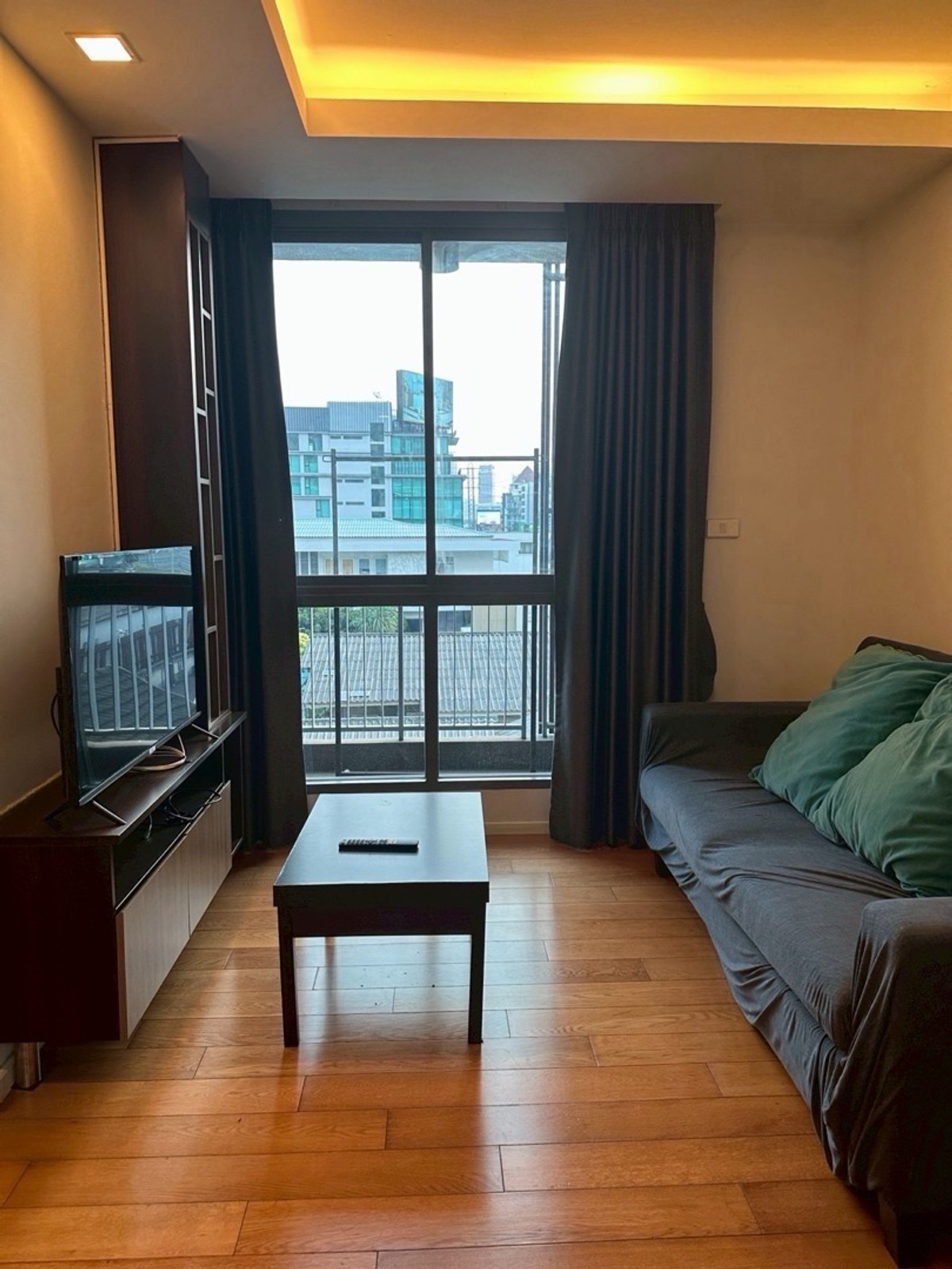 For RentCondoWitthayu, Chidlom, Langsuan, Ploenchit : For rent: Focus condo, Ploenchit, 1 bedroom, 2nd floor, 23,000 baht/month