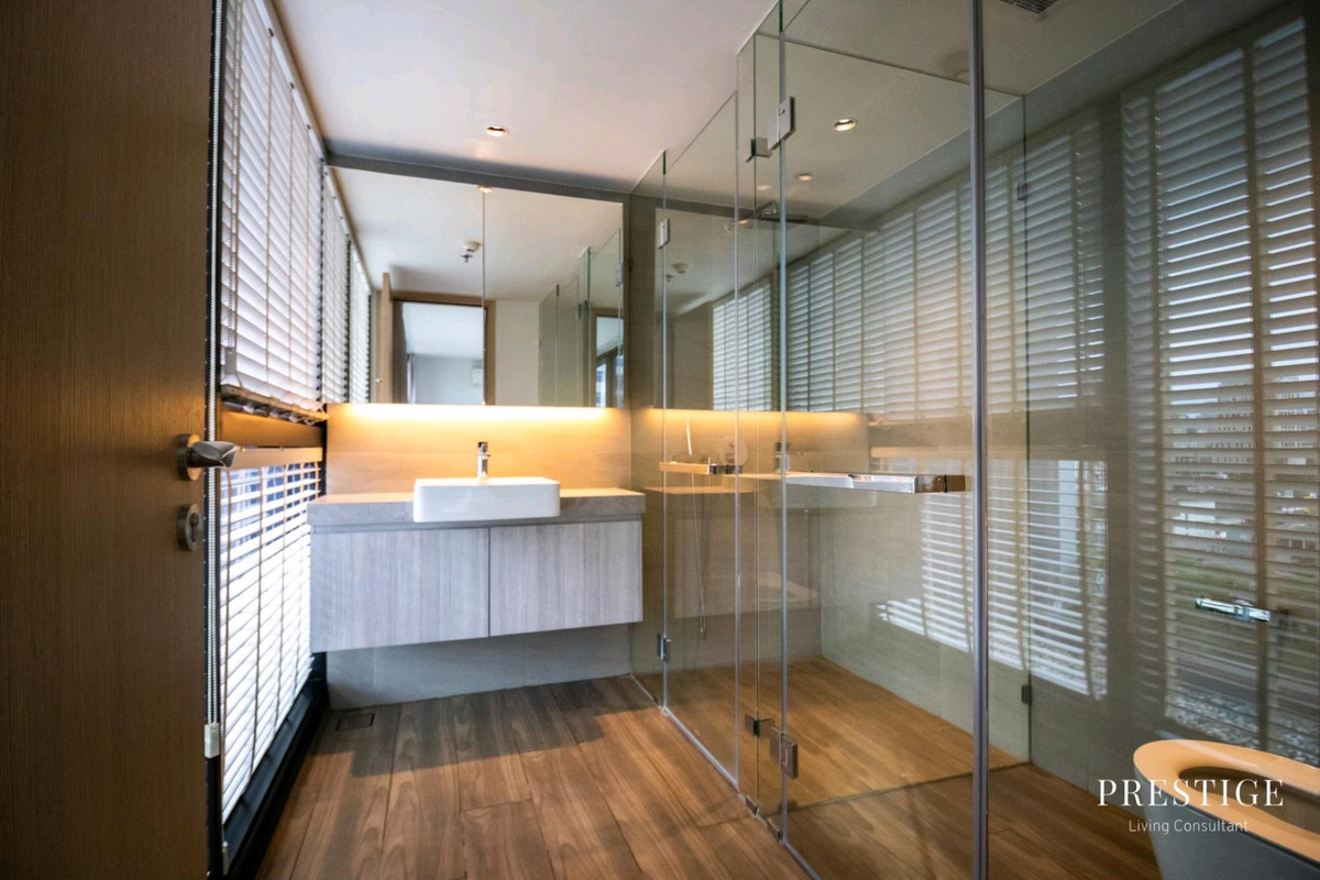 ให้เช่าคอนโดสีลม ศาลาแดง บางรัก : 📌For RENT เช่า | The Lofts Silom  2BR (71 sqm) Special unit with Private Garden 68,000 THB/month