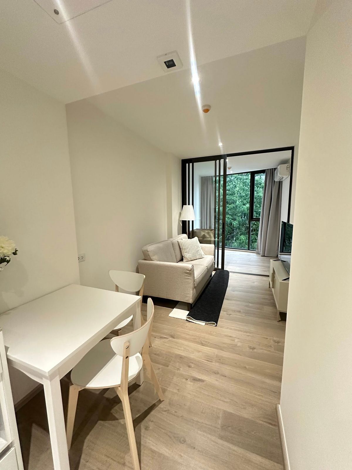 ให้เช่าคอนโดสุขุมวิท อโศก ทองหล่อ : 🔥🔥 FYNN ASOKE 1 bed Plus 41 sq.m luxury condo next to Benjasiri Park 🔥 BTS Asoke 🔥.