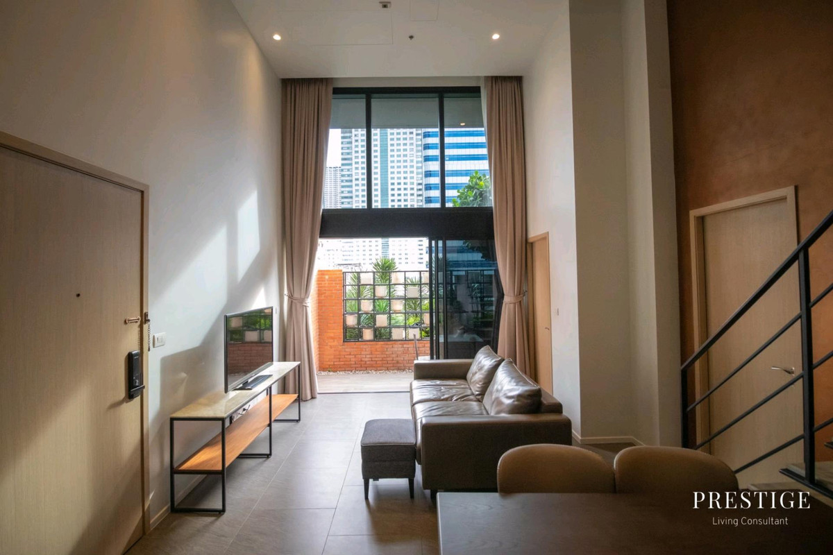 ให้เช่าคอนโดสีลม ศาลาแดง บางรัก : 📌For RENT เช่า | The Lofts Silom  2BR (71 sqm) Special unit with Private Garden 68,000 THB/month