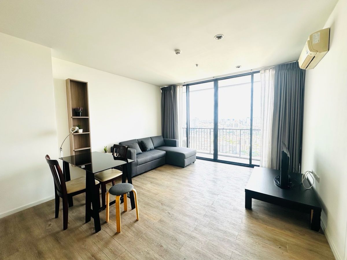 For SaleCondoLadprao, Central Ladprao : Sale 📌📌📌 1 Bed 52 sq m. Very good price 4.89 million The Issara Ladprao