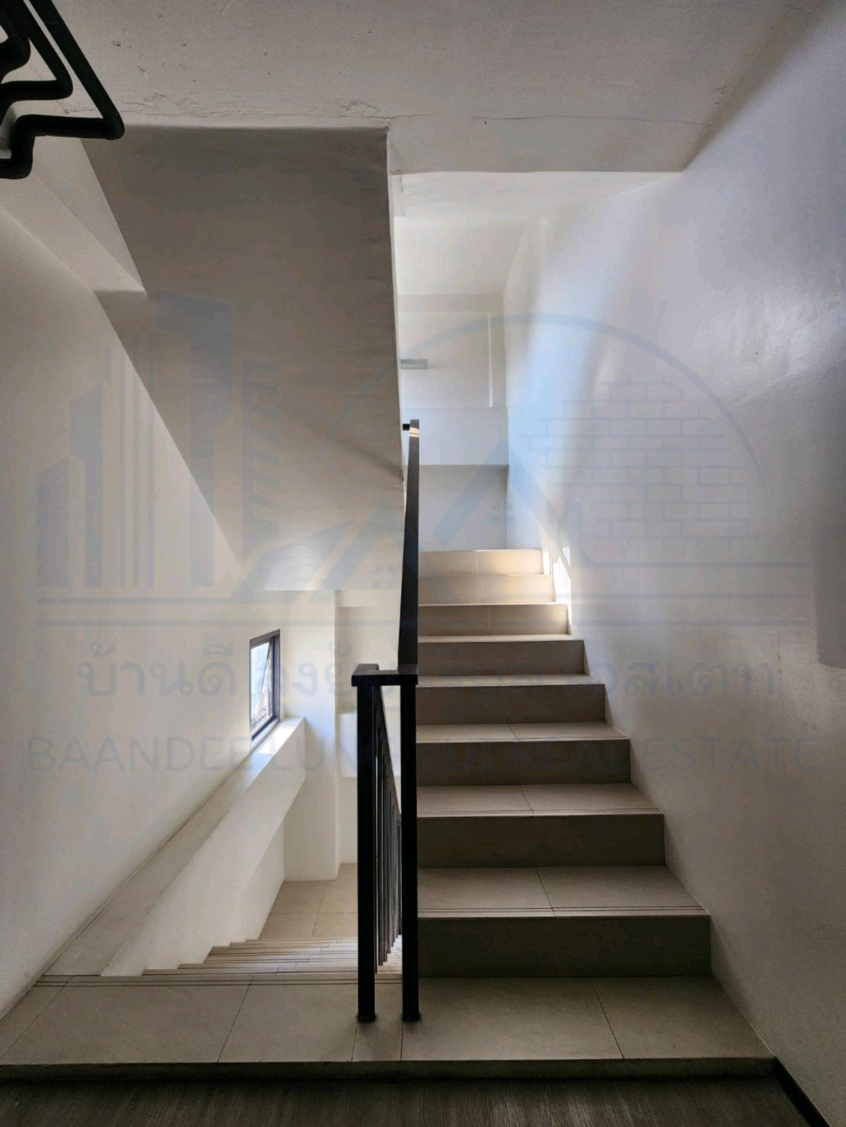 ให้เช่าโฮมออฟฟิศพระราม 9 เพชรบุรีตัดใหม่ RCA : ให้เช่า Home Office มีลิฟท์ พระราม9 เดินถึง The nine Rama 9💫🧑🏻‍🎄🧑🏻‍🎄家庭办公室出租，有电梯，Rama 9，步行可到 The Rama 9