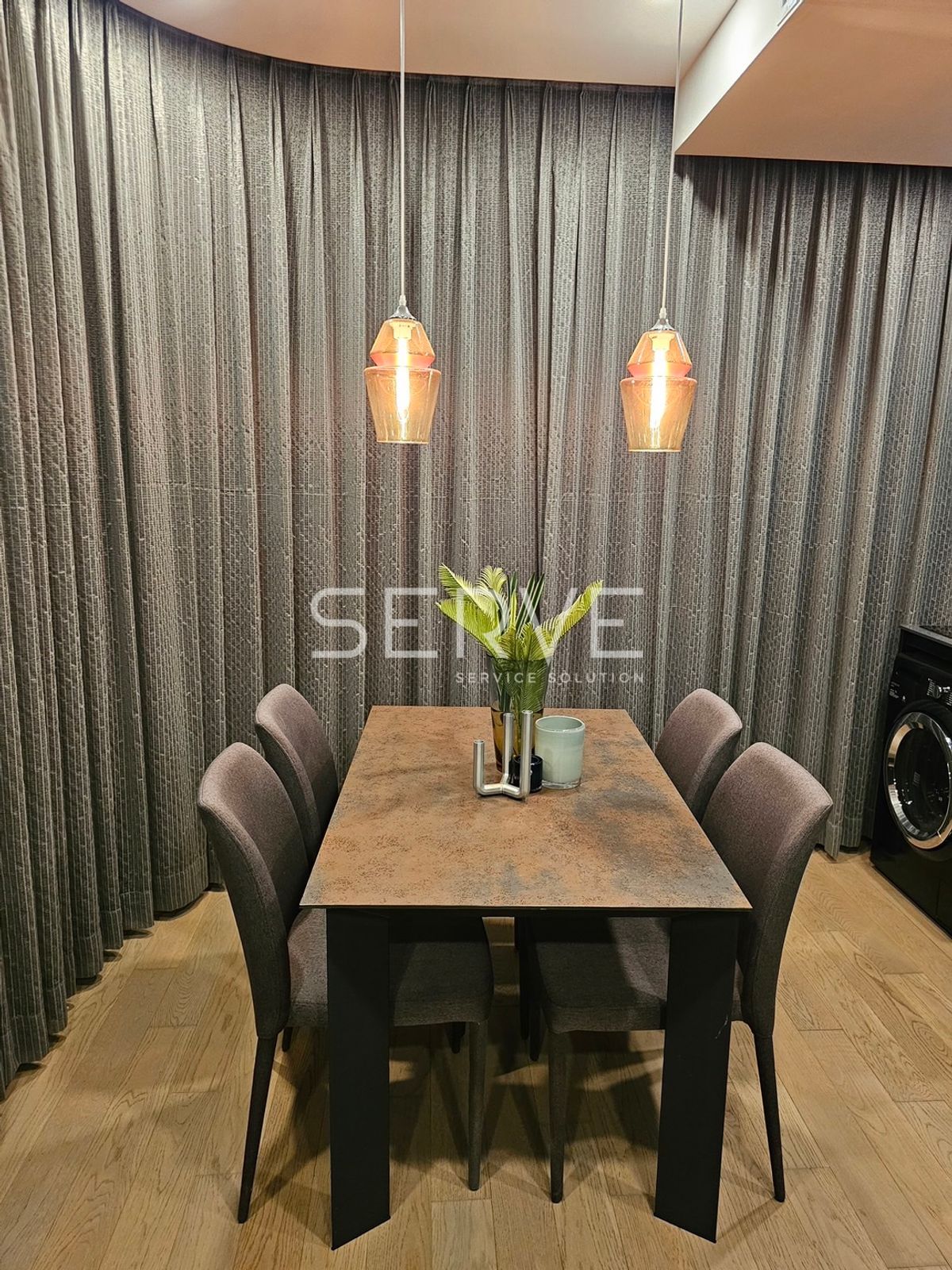 For RentCondoSiam Paragon ,Chulalongkorn,Samyan : 2 Beds 2 Baths Large Room Good Location Close to MRT Sam Yan 180 m. and Samyan Mitrtown Mall  @ Ashton Chula-Silom