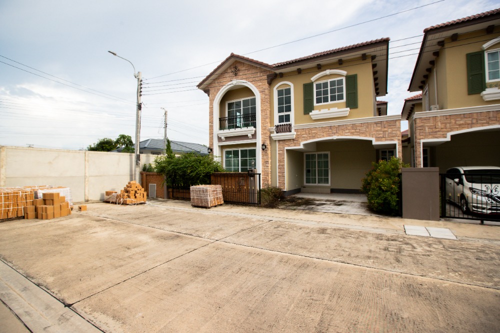 ขายบางแค เพชรเกษม : ขายบ้านใกล้เดอะ มอลล์ บางแค  โกลเด้น นีโอ  2 บางแค  4 ห้องนอน