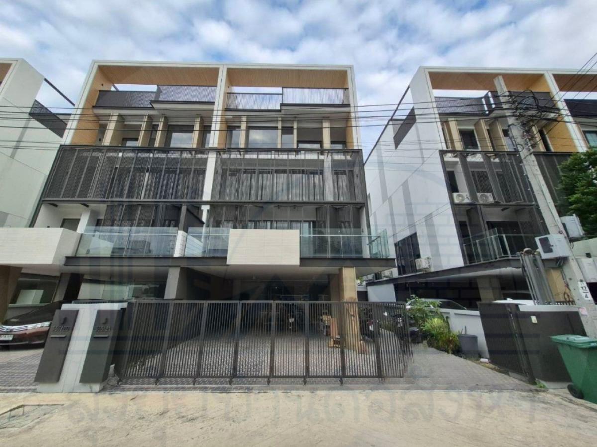 For RentHome OfficeRama9, Petchburi, RCA : Home Office for rent, has an elevator, Rama 9, walk to The Nine Rama 9💫🧑🏻‍🎄🧑🏻‍🎄