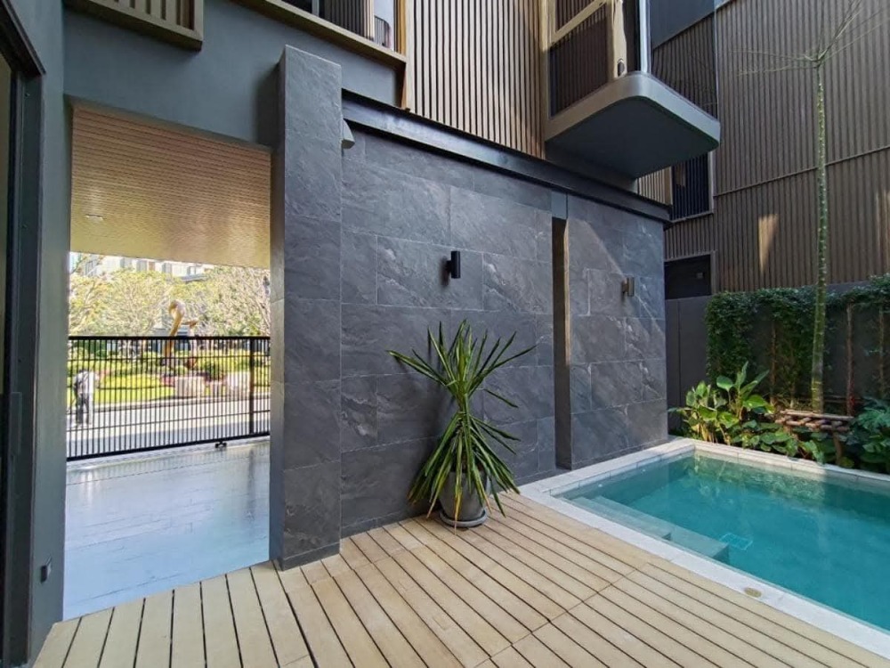 💥For rent 390,000 baht, 3-storey detached house, Bugaan, Bukan, Rama 9-Huai Khwang, with private pool Loading...