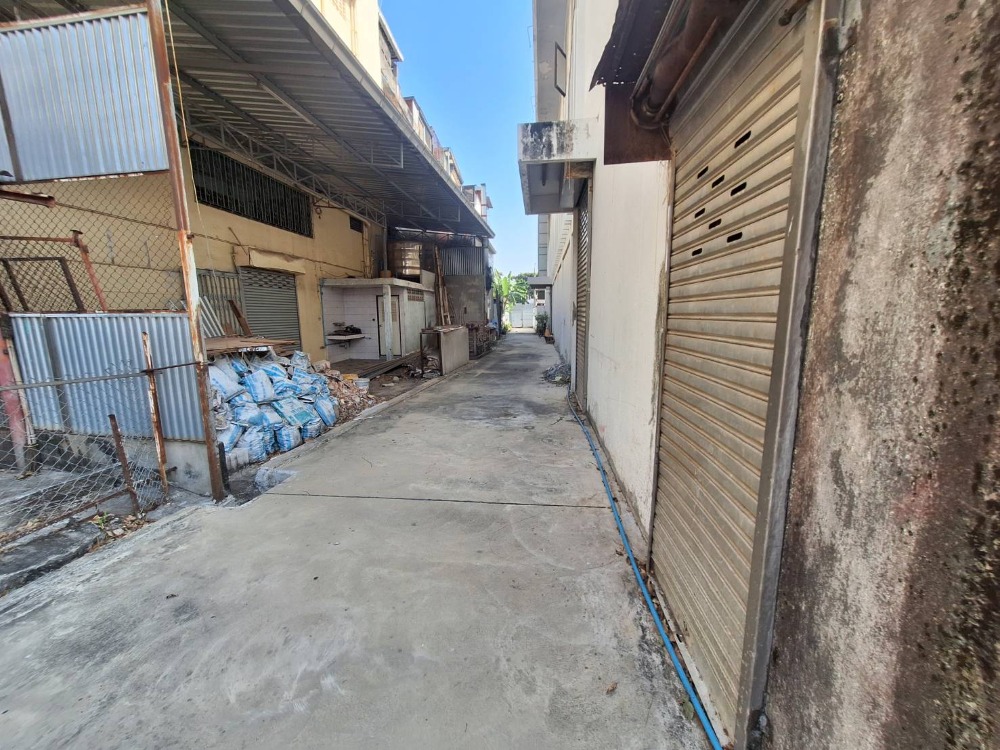 For SaleLandPinklao, Charansanitwong : Land in the city center on Charansanitwong 38 , cheap price