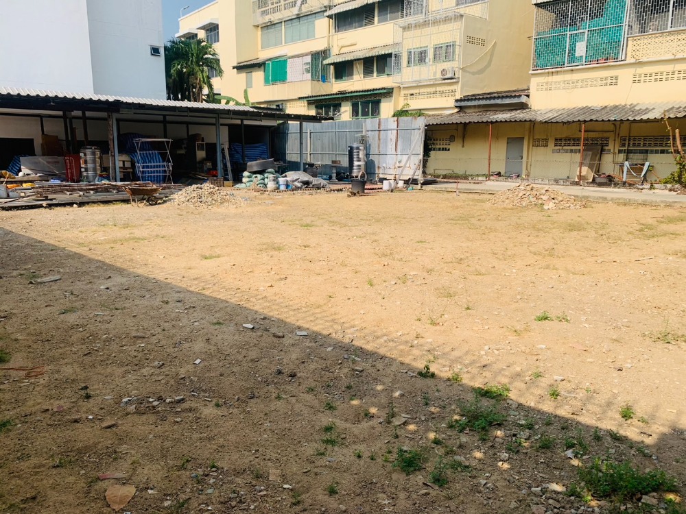 For SaleLandPinklao, Charansanitwong : Land in the city center on Charansanitwong 38 , cheap price