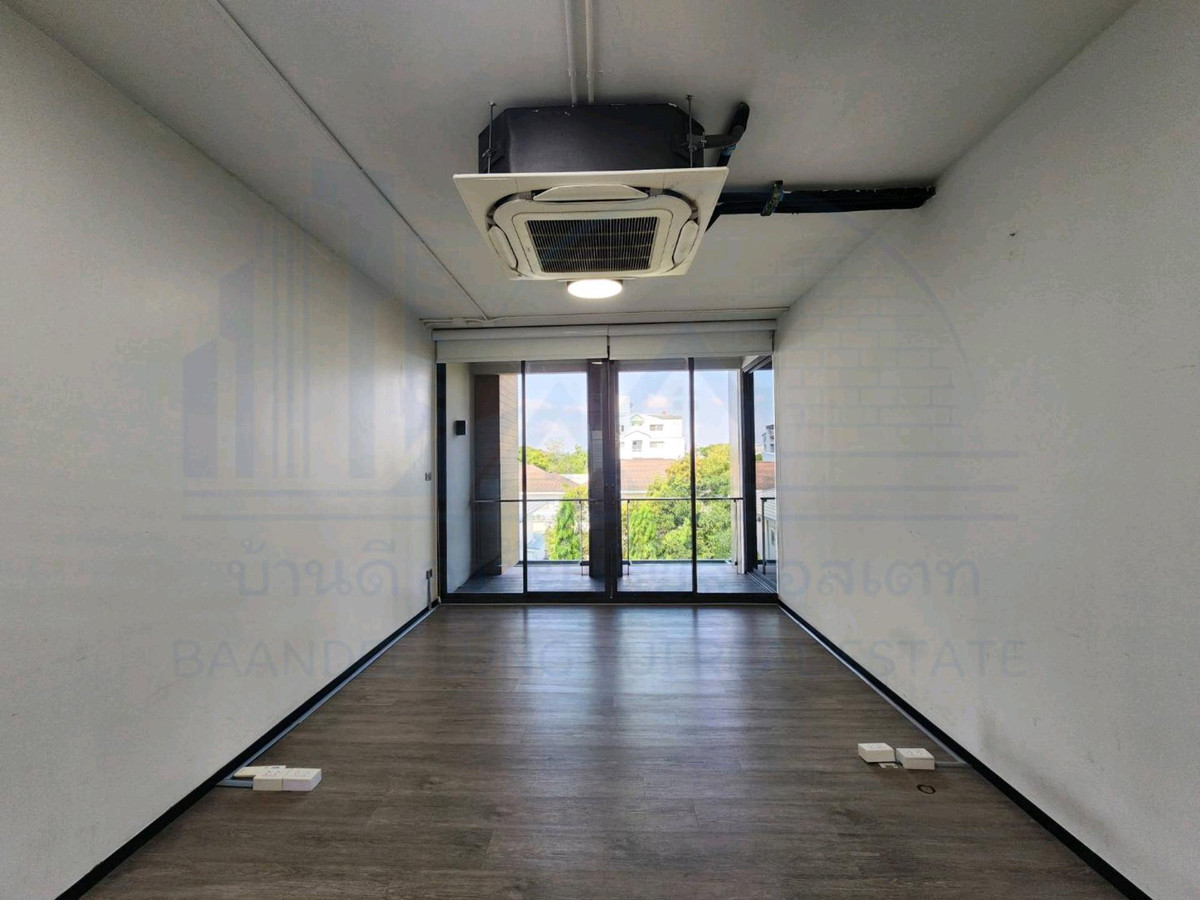 ให้เช่าโฮมออฟฟิศพระราม 9 เพชรบุรีตัดใหม่ RCA : ให้เช่า Home Office มีลิฟท์ พระราม9 เดินถึง The nine Rama 9💫🧑🏻‍🎄🧑🏻‍🎄家庭办公室出租，有电梯，Rama 9，步行可到 The Rama 9