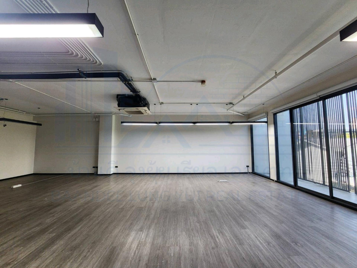 ให้เช่าโฮมออฟฟิศพระราม 9 เพชรบุรีตัดใหม่ RCA : ให้เช่า Home Office มีลิฟท์ พระราม9 เดินถึง The nine Rama 9💫🧑🏻‍🎄🧑🏻‍🎄家庭办公室出租，有电梯，Rama 9，步行可到 The Rama 9