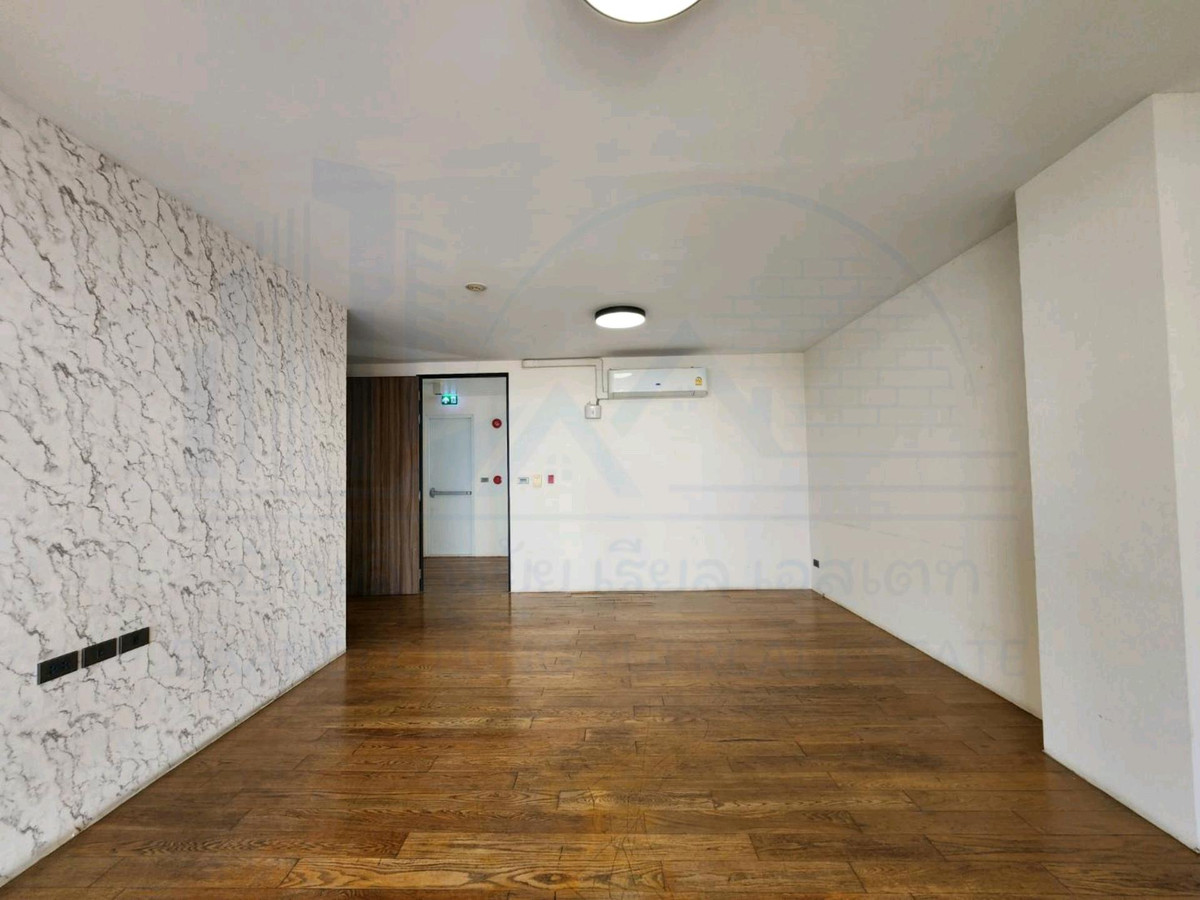 ให้เช่าโฮมออฟฟิศพระราม 9 เพชรบุรีตัดใหม่ RCA : ให้เช่า Home Office มีลิฟท์ พระราม9 เดินถึง The nine Rama 9💫🧑🏻‍🎄🧑🏻‍🎄家庭办公室出租，有电梯，Rama 9，步行可到 The Rama 9