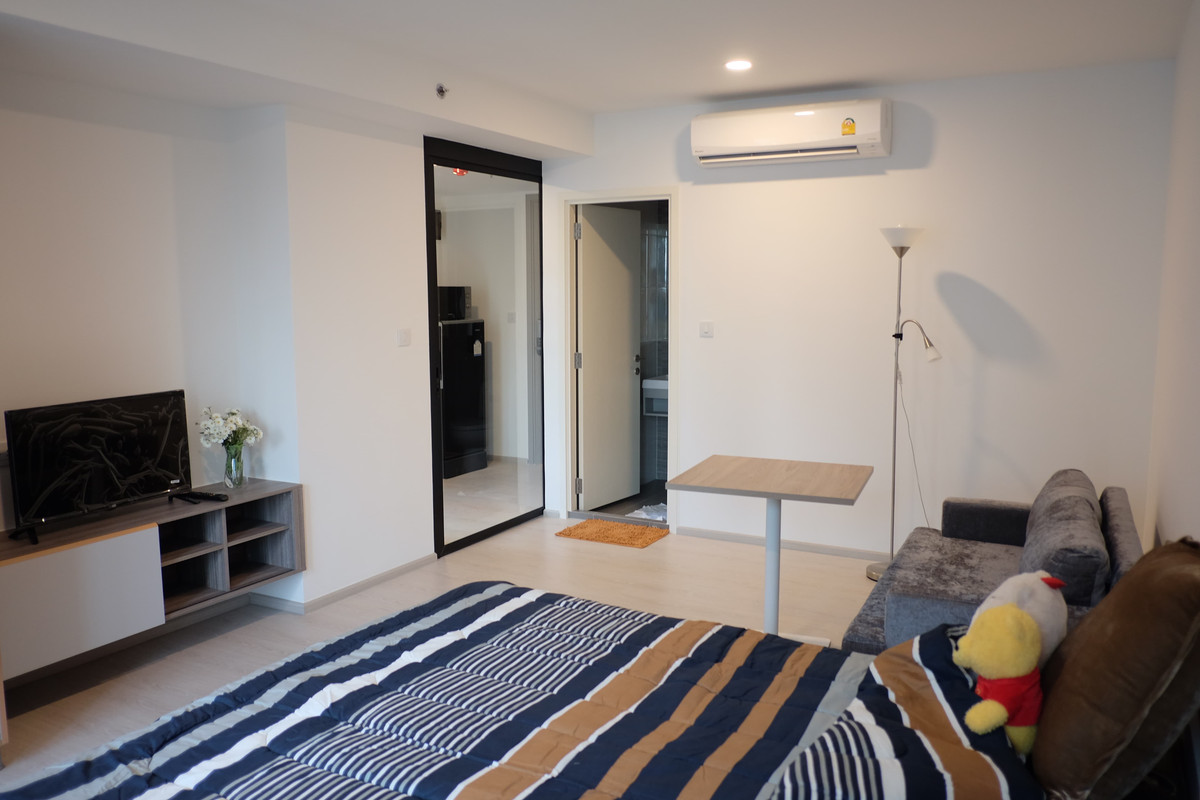 For RentCondoVipawadee, Don Mueang, Lak Si : 🔐#PN2402_074 🔐 Available and ready to move in on 15 Feb. 25🗓️Floor Renovation (52 sqm. 2 bedrooms, 2 bathrooms)Kymphomaniac Prime Minister 𝐈𝐧𝐭𝐞𝐫𝐜𝐡𝐚𝐧𝐠𝐞