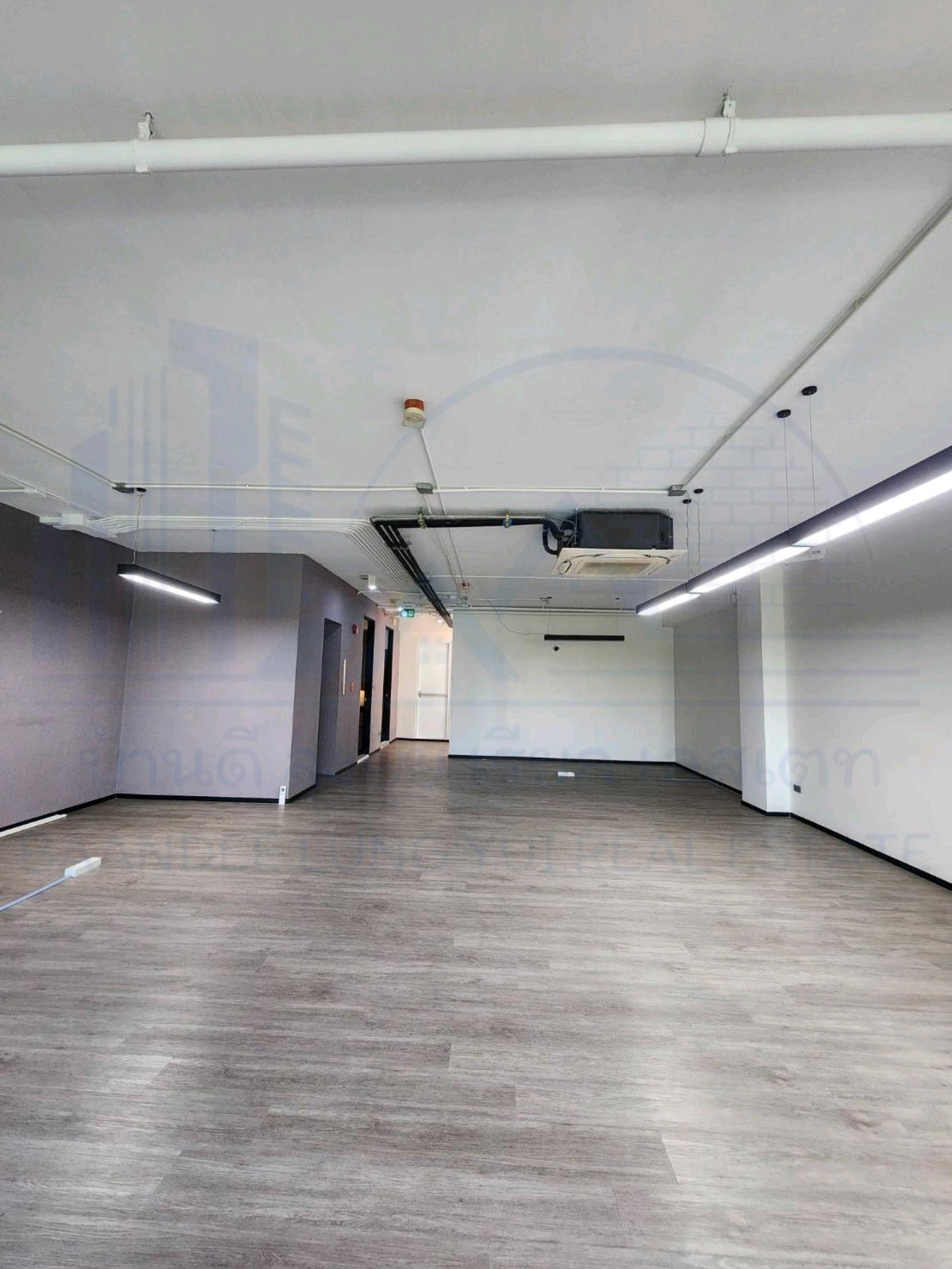 ให้เช่าโฮมออฟฟิศพระราม 9 เพชรบุรีตัดใหม่ RCA : ให้เช่า Home Office มีลิฟท์ พระราม9 เดินถึง The nine Rama 9💫🧑🏻‍🎄🧑🏻‍🎄家庭办公室出租，有电梯，Rama 9，步行可到 The Rama 9