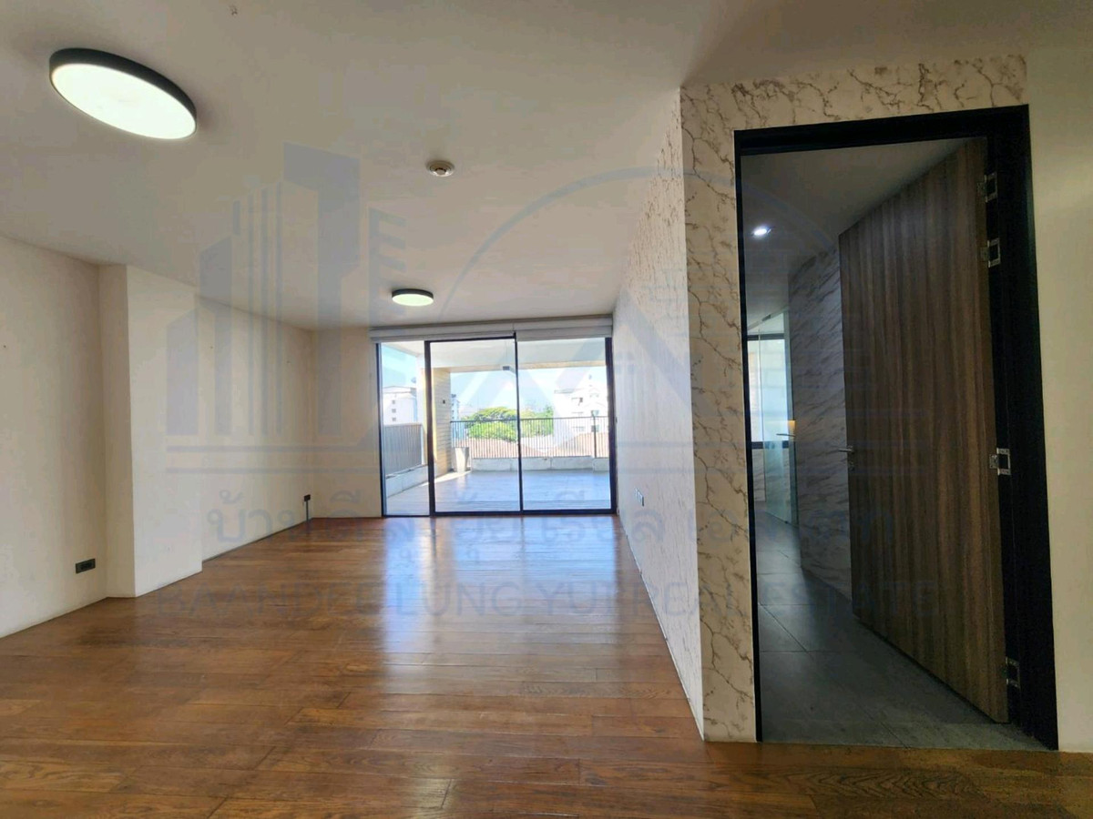 ให้เช่าโฮมออฟฟิศพระราม 9 เพชรบุรีตัดใหม่ RCA : ให้เช่า Home Office มีลิฟท์ พระราม9 เดินถึง The nine Rama 9💫🧑🏻‍🎄🧑🏻‍🎄家庭办公室出租，有电梯，Rama 9，步行可到 The Rama 9