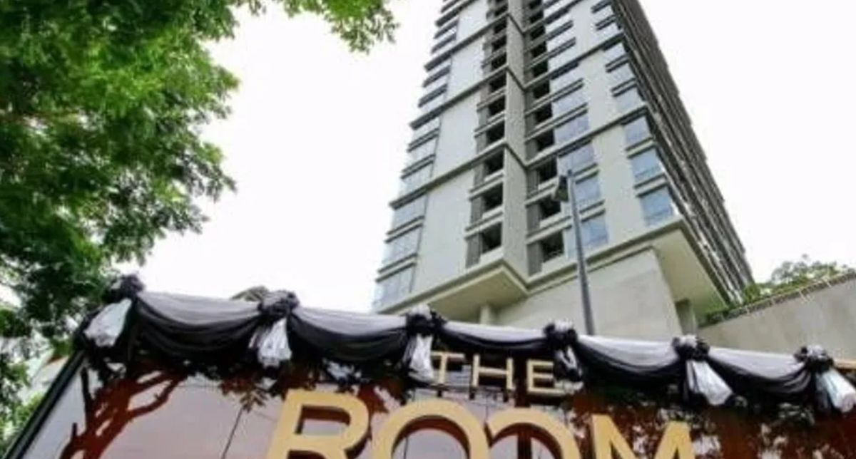 ขายคอนโดสยาม จุฬา สามย่าน : 🔥 พลาดไม่ได้ ห้องตำเเหน่งพิเศษ ของหายาก!🔥 🏙️ The Room Rama 4 📍 1 ห้องนอน | 1 ห้องน้ำ | ขนาด 46 ตร.ม. 💸 ขายเพียง 6,790,000  บาท (ราคาต่อรองได้!) 📞 Call: 086-746-8882 (K. Cooper)